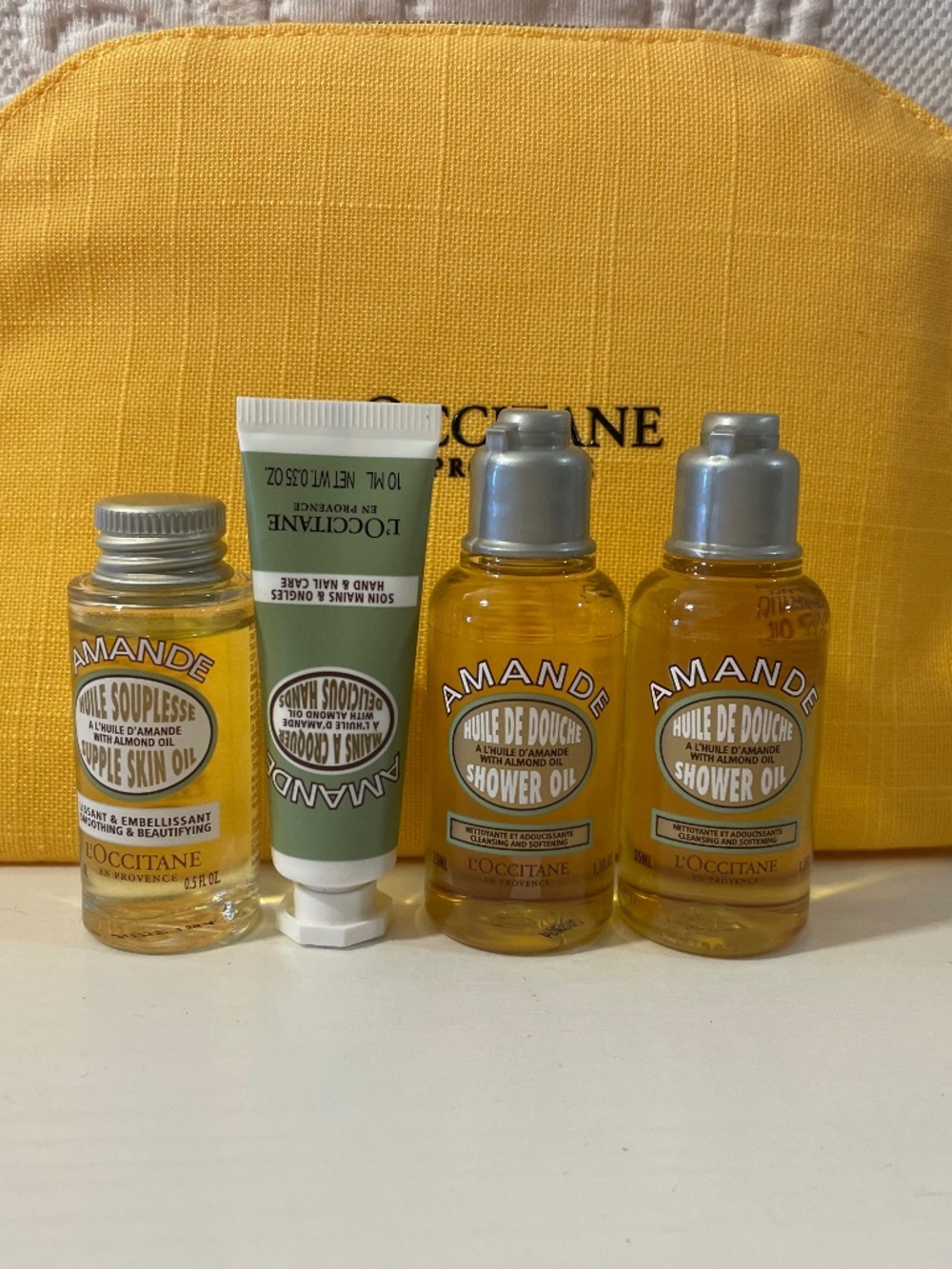L’Occitane Almond On The Go Travel Set Bag Skincare Haircare Shower Essentials - Picture 4 of 6